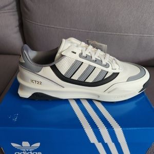 Adidas indoor ct